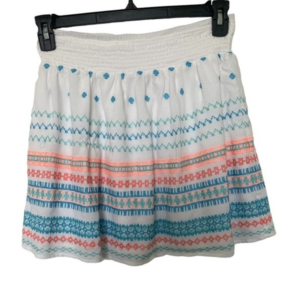 Ariat Western Boho Skirt with Brightly Colored Embroidery. White & Teal. Size M.
